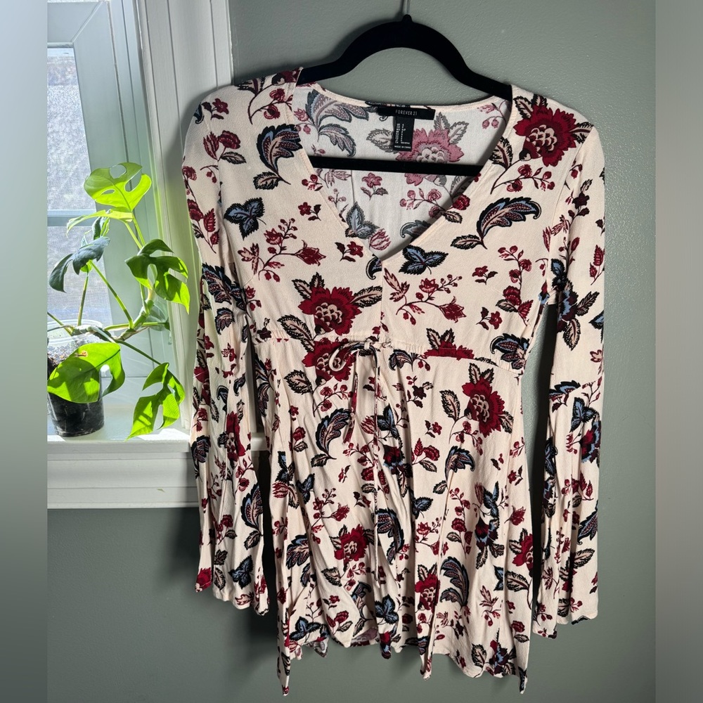 Light long bell sleeve top